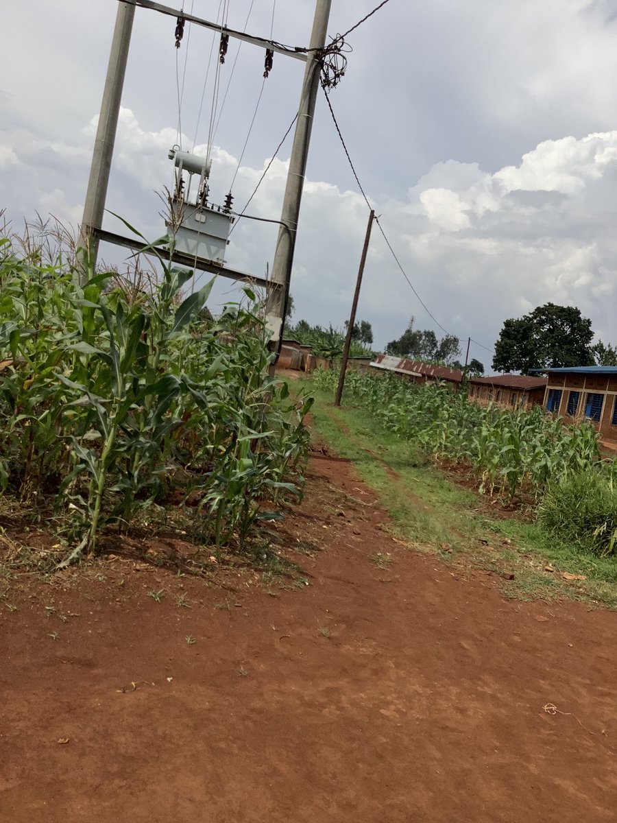 RwandaInfra's tweet photo. Two priority sectors of Gitambi &amp; Nzahaha in ⁦@RusiziDistrict⁩ will be fully connected to electricity by end March 2022 from the current 76%,revealed by Min ⁦@claverGatete⁩ ⁦in a meeting with residents of Nzahaha sector ⁦@RwandaLocalGov⁩ ⁦@reg_rwanda⁩ https://t.co/6opaIOBE5C