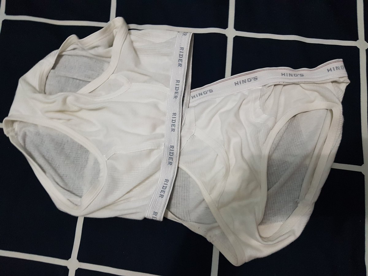 BimoMawardi's tweet photo. Yang penting sama" suka pakek cd klasik putih. Walau satunya hing's satunya rider. https://t.co/eU687DX7cD