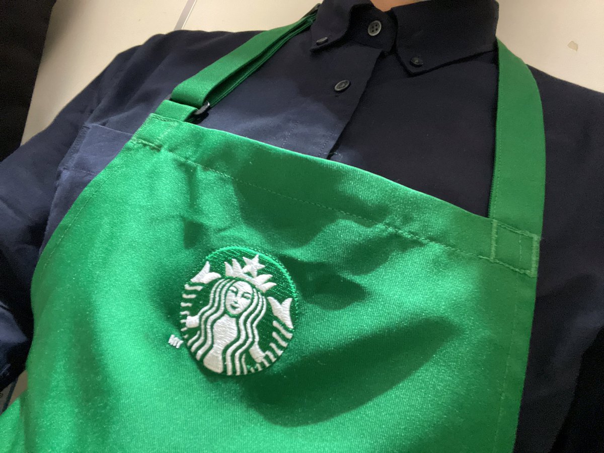 Xj5Paw's tweet photo. ちなみにスタバ店員です💪 https://t.co/c6FlHkzUe4