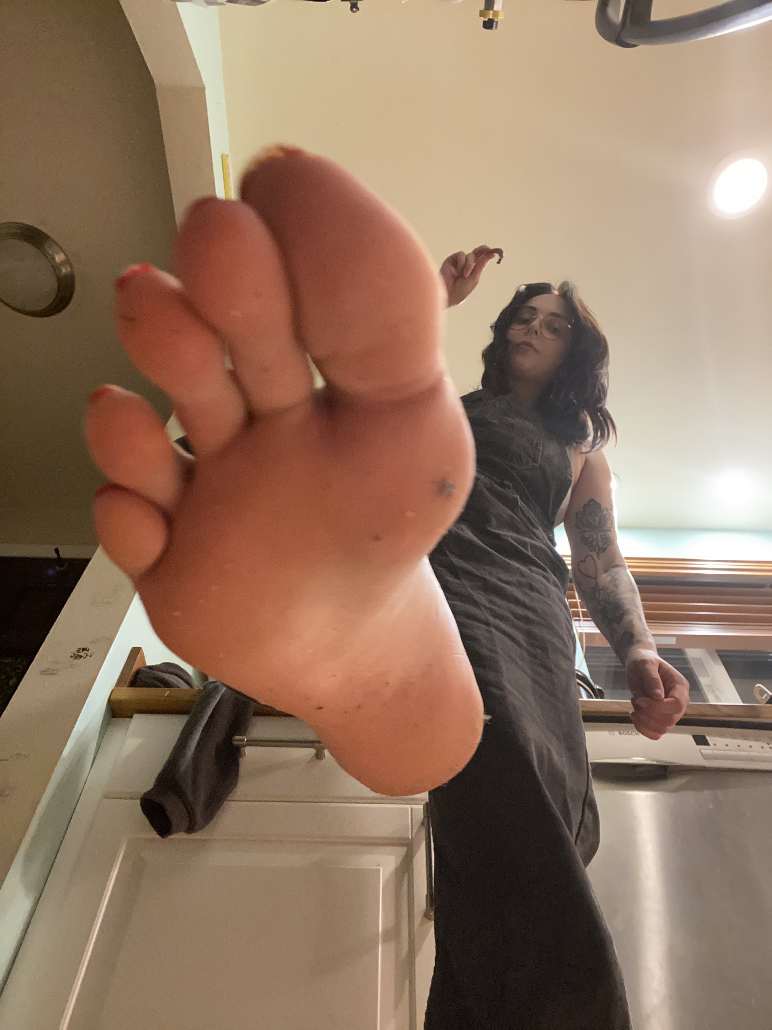 Ashley Lotts social media