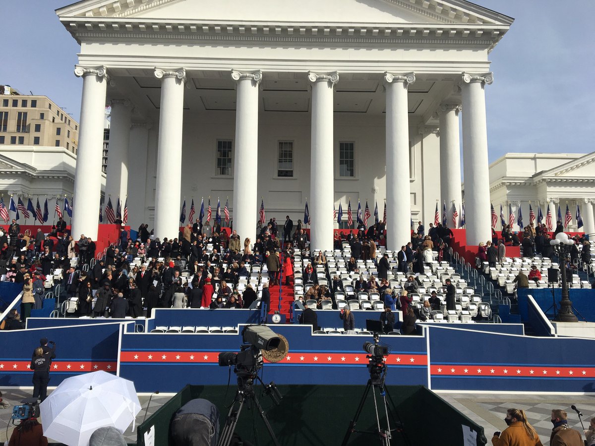 PattieABC13's tweet photo. Inauguration Day in Virginia. #Richmond  #inaugurationday #newgovernor https://t.co/HWdfC4lfwY
