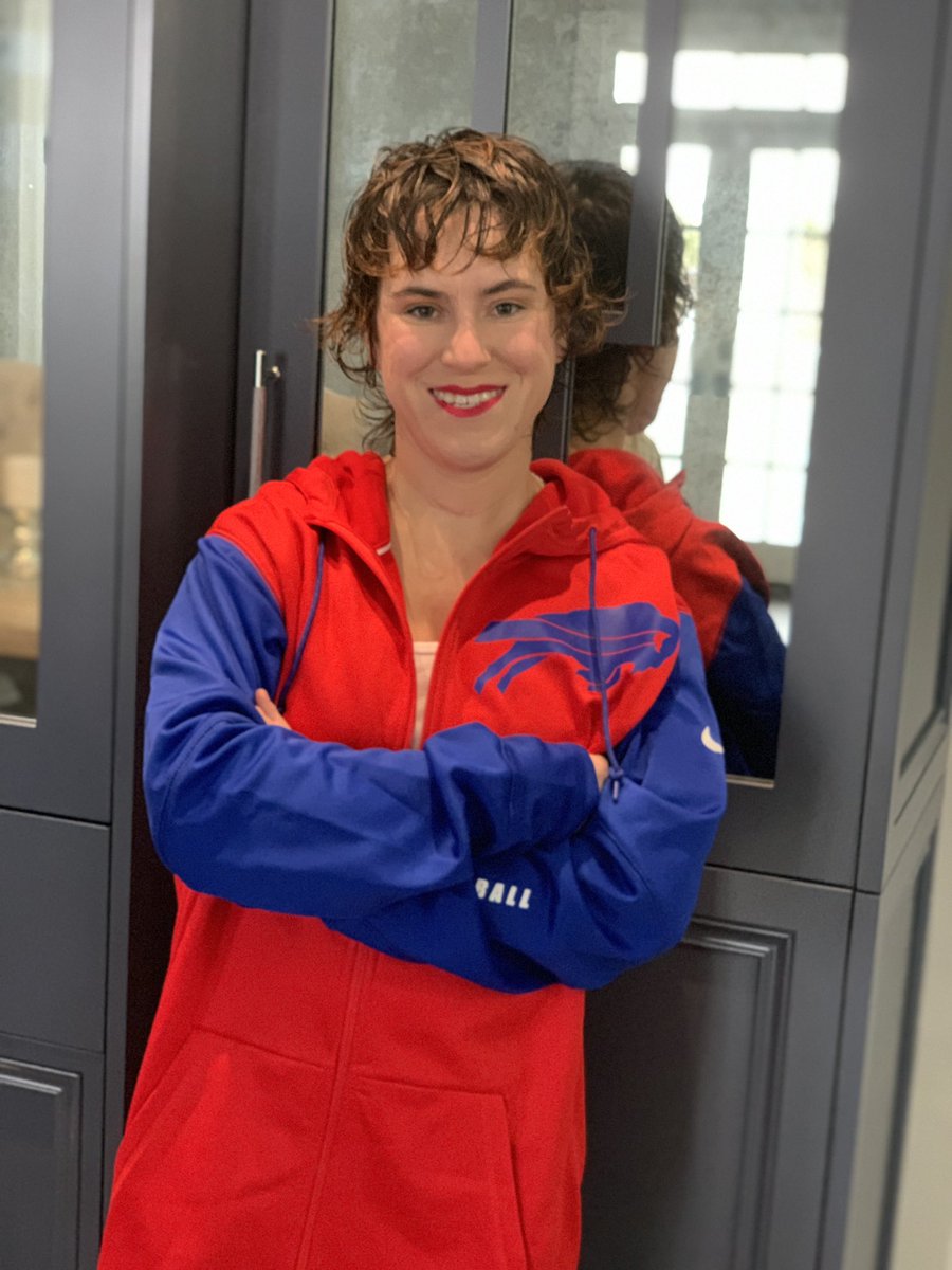 Sporting red <a href="/BuffaloBills/">Buffalo Bills</a> gear cause this team &amp; community has so much #heart  #gobills