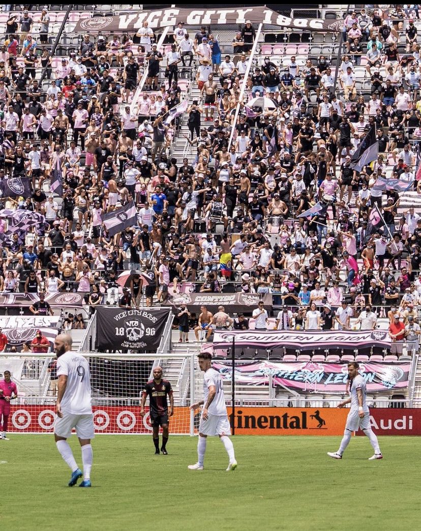 Before we start the next season, we take a look at some of our favorite moments from last season! Tag us in your favorite videos and photos from the North Stand last season! 🖤💗

AHI VIENE EL VICE CITY, QUE LOCA QUE ESTA 🏴‍☠️

#vicecity1896
#lafamilia
#laciudaddelvicio