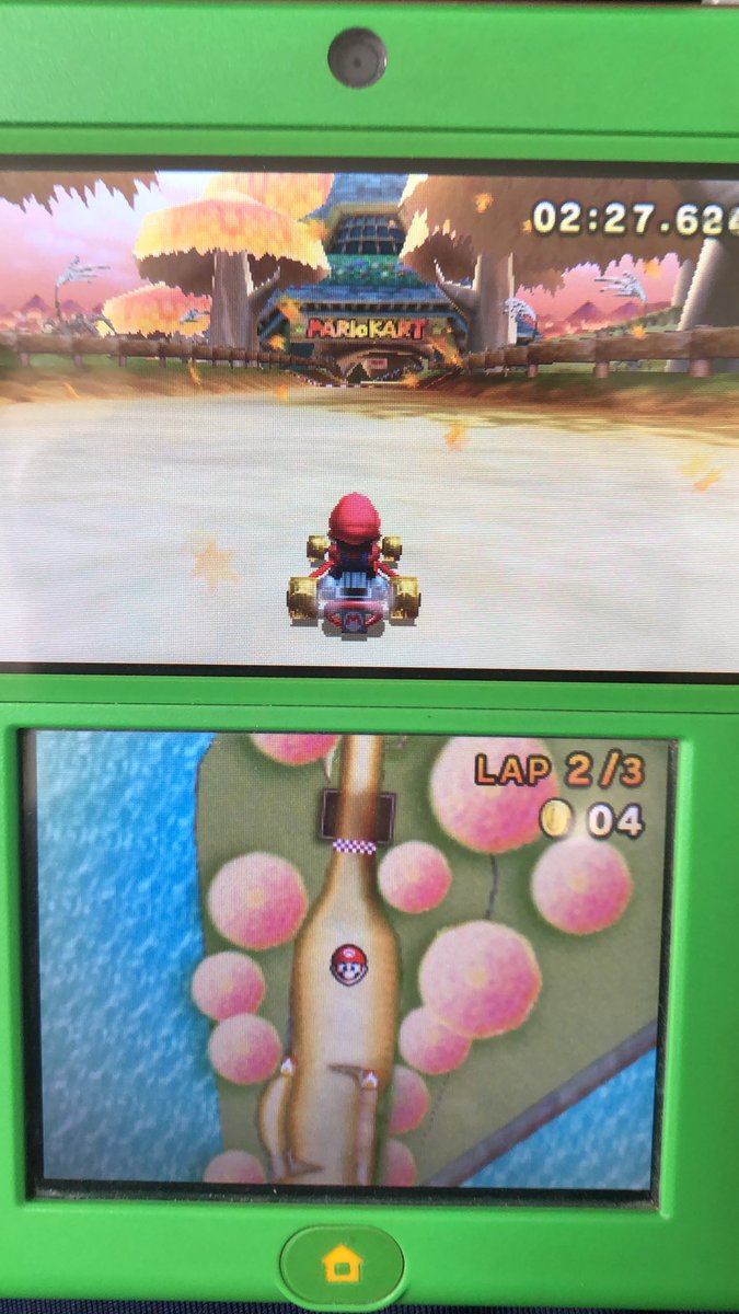 NotSuba090703's tweet photo. La mejor pista de TODO Mario Kart ❤️, pero ustedes no están listos para esta conversación (pd: el de Wii es un poco mejor por que en el de 3DS quitaron el puente)
#Mariokart #MapleTreeway #MarioKartWii #MarioKart7 https://t.co/ntPlDCJUx5