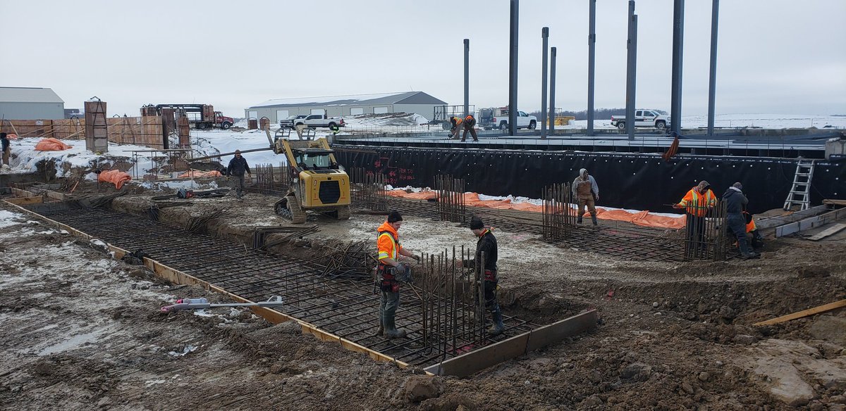 Porkysnutrition's tweet photo. Porky's Nutrition site progress. Mother nature hasn't been very favourable for the crews working outside but we have to hand it to them for pushing on! https://t.co/hxN1fAOaA3