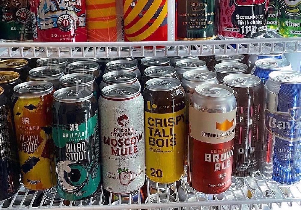 Mugs Pub tweet media