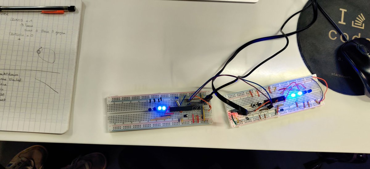 42chips's tweet photo. Weekend de rush de travaux pratiques du projet Électronique à @42born2code !
Les étudiants découvrent la communication entre plusieurs microcontrôleurs, par le biais d'un mini-jeu de rapidité (le plus rapide à cliquer à la fin du timer gagne !) https://t.co/Caf5FSboQh