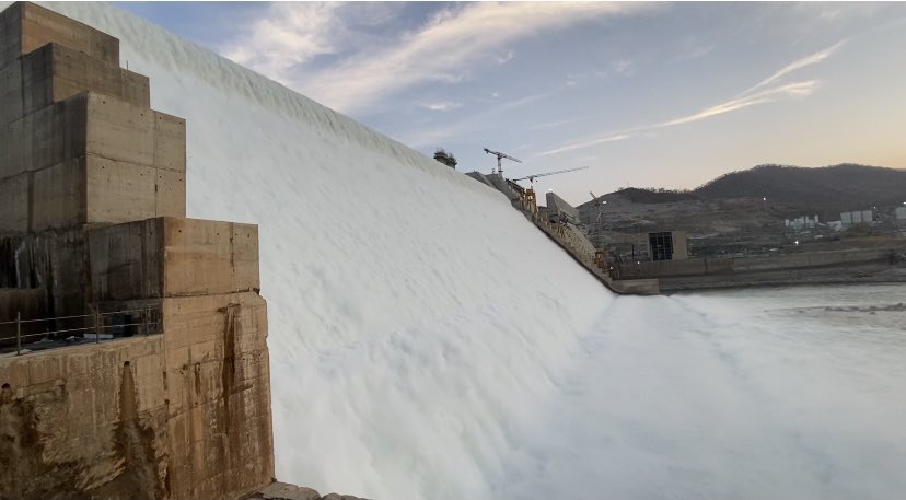 HermelaTV's tweet photo. The GERD is a project long in the making. The concept was studied under Emperor Haileselassie, some progress on dams was made under Mengistu Hailemariam. It was Meles Zenawi’s passion. Ethiopians &amp; allies in recent yrs, thru their sweat &amp; $ are seeing it to completion.🙌🏾 #nomore https://t.co/ongKEnx22q