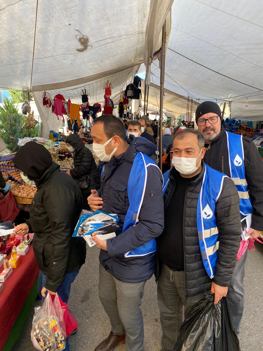 emreayav's tweet photo. Sancaktepe DEVA İlçe Baskanimiz @mutalipgecer Öncülüğünde Gerçekleştirdiğimiz #devapazarda
 Etkinliğimiz!!!
@alibabacan 
@drerhanerol 
@mutalipgecer 
@devasancaktepe https://t.co/g7BBnUdqxx