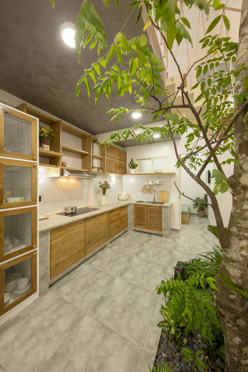 ValV's tweet photo. Plants bring the outdoors into this #uniquehome. #interiors  https://t.co/zquYzVtkSY https://t.co/0Ljku6Yu29
