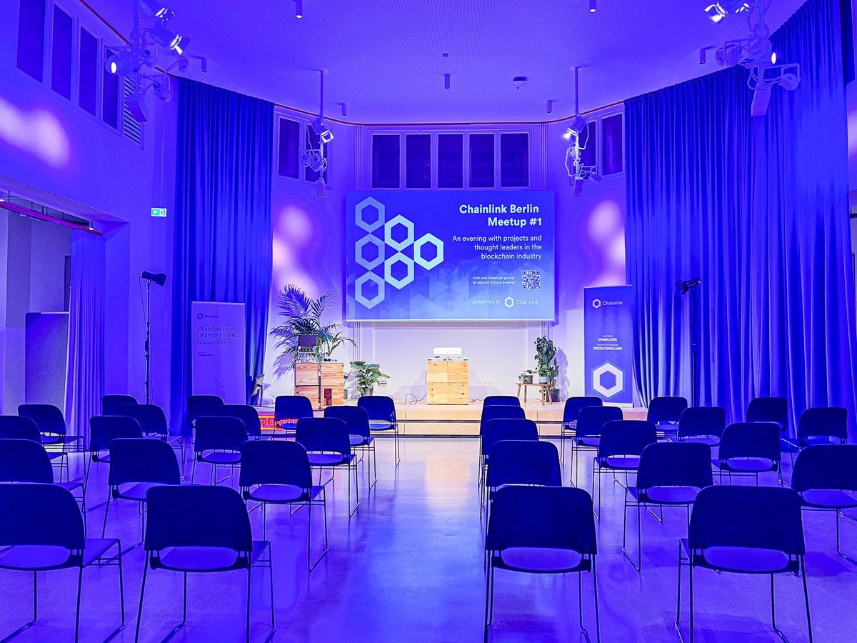 sojoypokkamol's tweet photo. At the Chainlink Berlin meetup#1 last Friday night.💙 The event was an incredible success and amazing event, with positive vibes and good energy. Thank you and see you all again soon! 
#chainlinkberlin
#chainlinkcommunity https://t.co/V0L6Swa0Ks