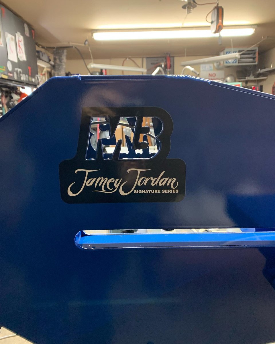mittler_bros's tweet photo. There's nothing much better than a long awaited #newtoolday

#repost @troyfab

My new #mittlerbros #jameyjordansignatureseries #beadroller showed up this week. Messing with some etching, to get used to it. https://t.co/q5MOWCGOCm