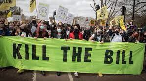 DistopianGirl's tweet photo. @BristolDefenda1 We are right here with you #Bristol ✊✊✊
#KillTheBill #JohnsonOut #SafeProtest https://t.co/lpp80zRFK8