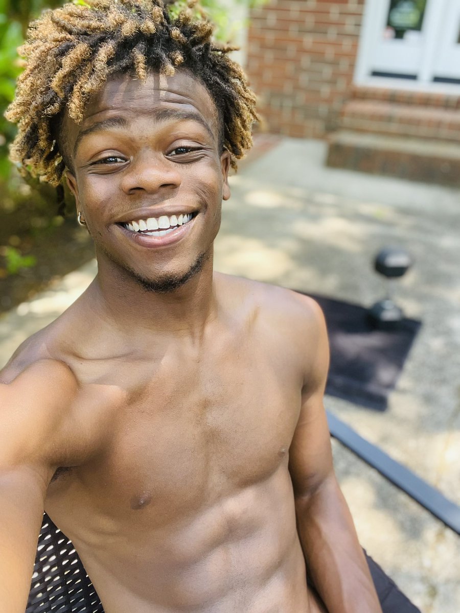 UKGayProud's tweet photo. Perhaps 2022 is the year that I finally marry @SwhirlysWorld 😉 💍😻💋

That body is pure fire!!! 

Check him out on YouTube too https://t.co/YOYhTfauCd - guys got a great vibe!!!! https://t.co/HoX9slRqSq