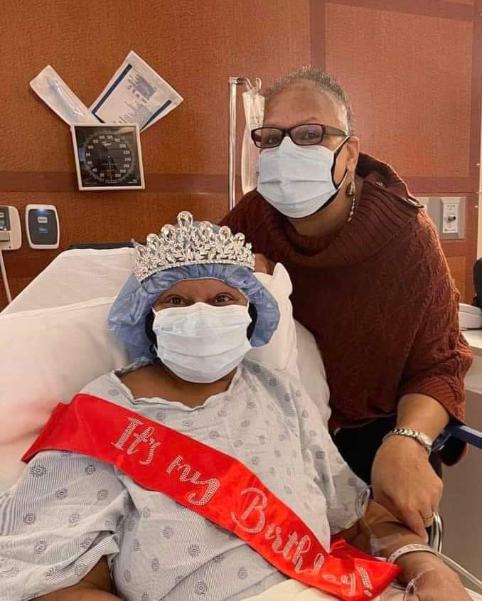 FlightAngel2003's tweet image. Having cancer surgery on J13 wasn't going to stop me from honoring the 22 in 2022.  They weren't ready when I showed up to the OR inpatient wing in nalia shouting...Where my Deltas at?
J13 is also my birthday!  
Born to be DST!
#DST109
#DST1913 
#DSTFoundersDay
#LivingOurLegacy