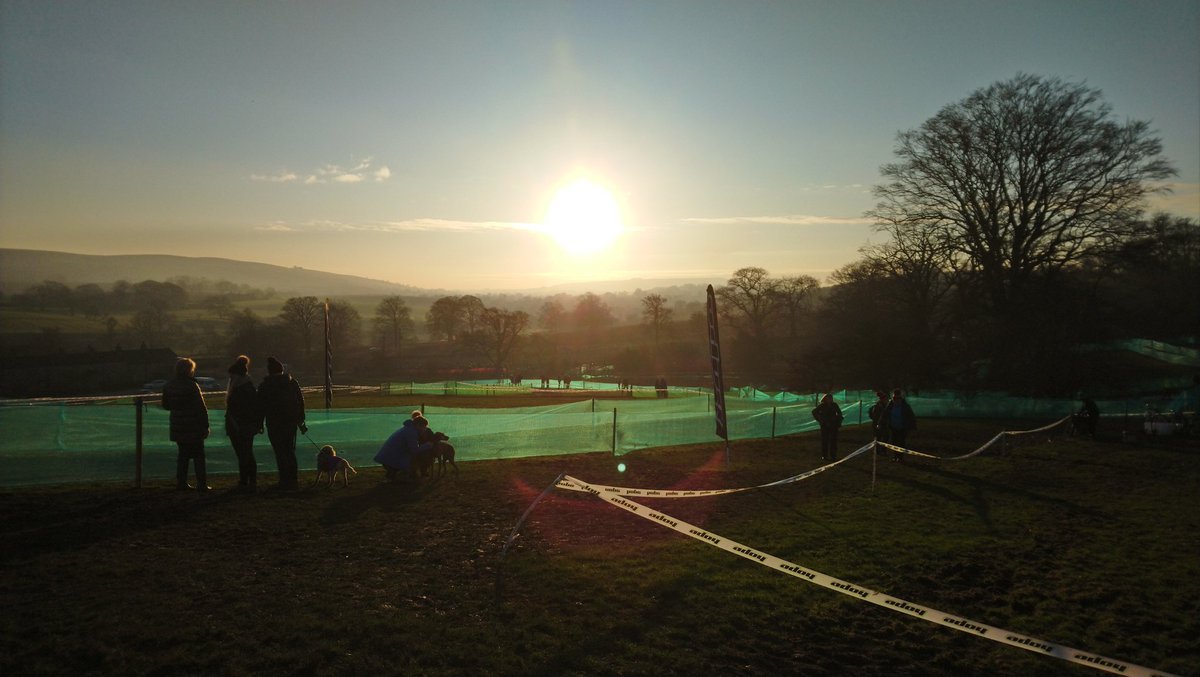 MartinWoffindin's tweet photo. #cyclocross #nationaltrophycx #muddy #sun https://t.co/XZscU8Pmpt