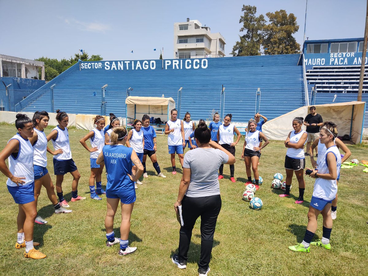 argentinofem's tweet photo. #FutbolFemenino  | ¡ARRANCAMOS CON TODO!

En la mañana de hoy, las Salaitas comenzaron la pretemporada en el Estadio José Martín Olaeta.

Se comenzó con trabajos físicos y para cerrar la jornada con un poco de fútbol. https://t.co/nLCvpB1kyo