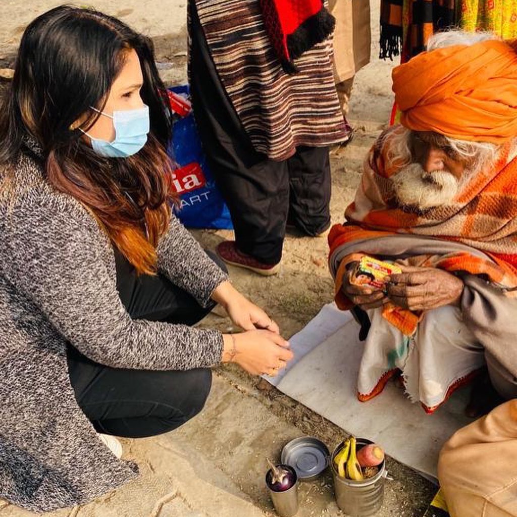 Anamika55846562's tweet photo. #भास्करस्य #यथा #तेजो #मकरस्थस्य वर्धते।
#तथैव #भवतां तेजो #वर्धतामिति कामये।।
#मकरसंक्रांन्तिपर्वणः #सर्वेभ्यः #शुभाशयाः।

#Makar #Sankranti 
#SOच
@foundation_so 
#दान #खिचड़ी @dmfatehpur @SadhviNiranjan 
@narendramodi @myogioffice @AjaiBhadauriya @Rakesh_Sachan_ @vishvagaurav https://t.co/2adLM3roRo