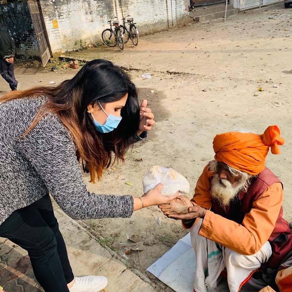 Anamika55846562's tweet photo. #भास्करस्य #यथा #तेजो #मकरस्थस्य वर्धते।
#तथैव #भवतां तेजो #वर्धतामिति कामये।।
#मकरसंक्रांन्तिपर्वणः #सर्वेभ्यः #शुभाशयाः।

#Makar #Sankranti 
#SOच
@foundation_so 
#दान #खिचड़ी @dmfatehpur @SadhviNiranjan 
@narendramodi @myogioffice @AjaiBhadauriya @Rakesh_Sachan_ @vishvagaurav https://t.co/2adLM3roRo