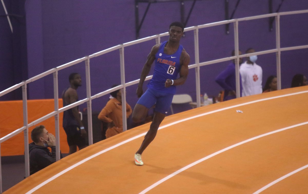 GatorsTF's tweet photo. Jacory Patterson 🤩

He runs a 31.99 in the 300m:

🔹 World Leader
🔹 NCAA Record
🔹 Facility Record https://t.co/H9nH61xtfe
