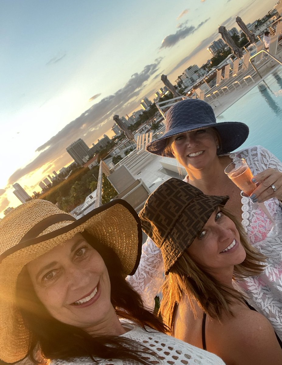 FischerBurke's tweet photo. South Beach with good friends. @TheBetsyHotel  #rooftop https://t.co/DbvIsbyNKG