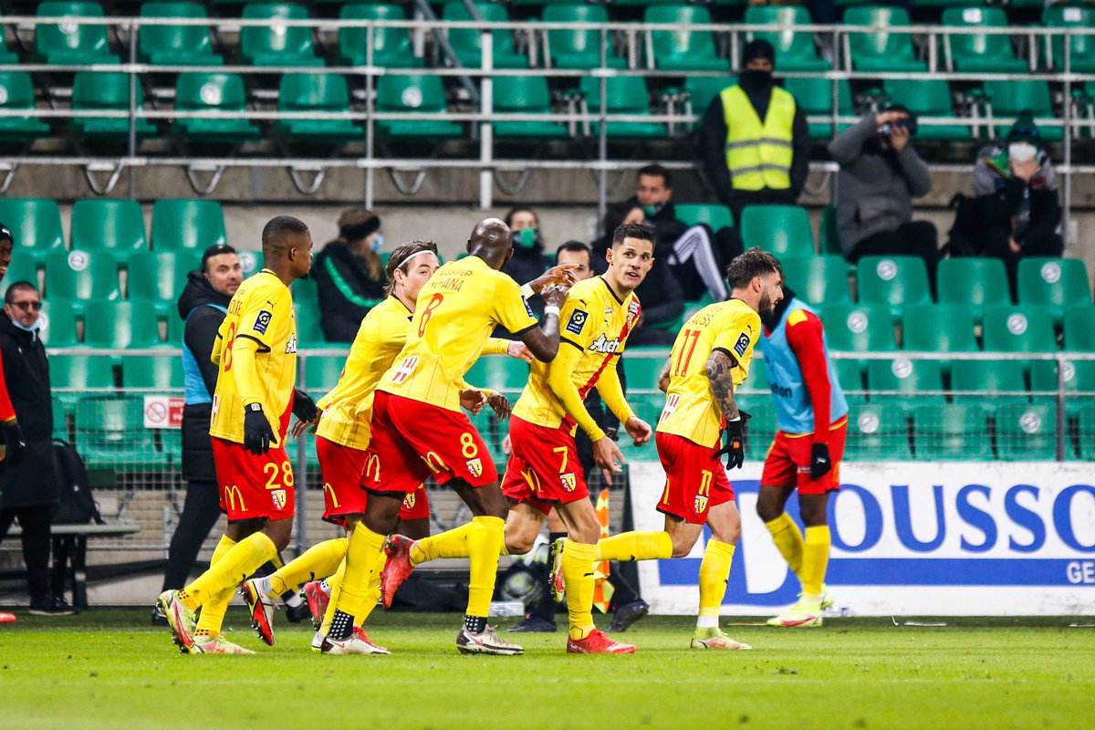 ActuFoot_'s tweet photo. 🔴 Lens renversant, arrache la victoire (2-1) à la 90+4' face à Saint-Etienne. 🔴🟡 https://t.co/tO67QtgxLa