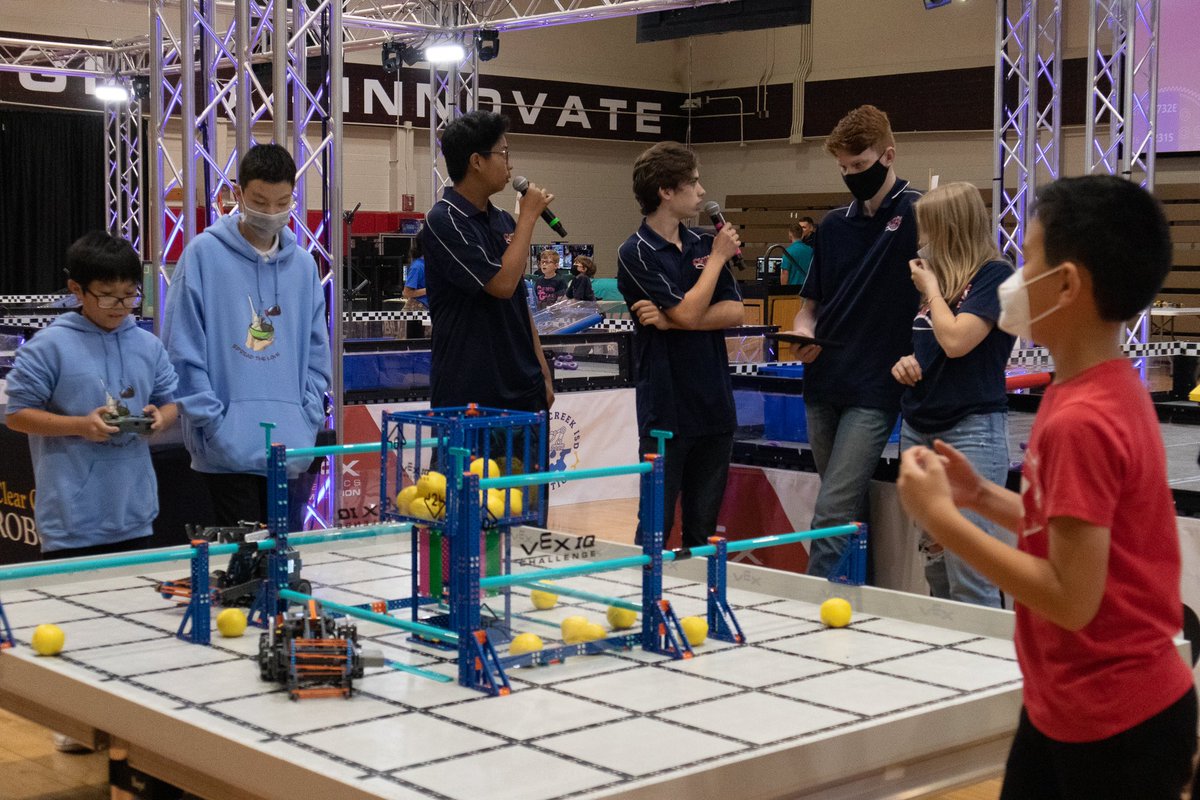 Chips_324's tweet photo. We also had a lot of fun at the Chips Bowl event on November 6, 2021. It was a special day as we got to celebrate our Mentor’s birthday, Ross Pettinger! https://t.co/EQVHxRrftK