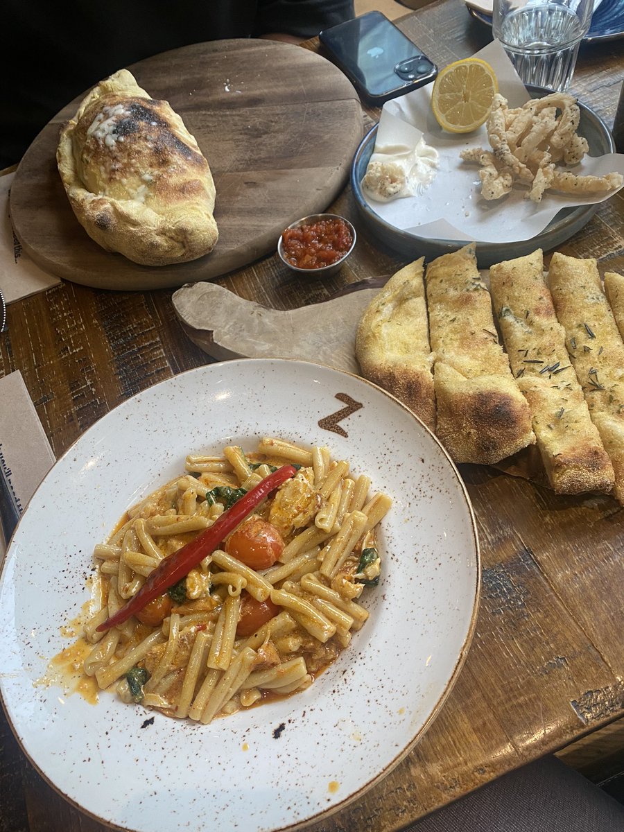 northfishbigsea's tweet photo. Outstanding meal at @WeAreZizzi in Victoria, London!! First time back in a long time (for no reason) and it was absolutely 10/10 - soooo underrated!! Re-converted 🤤 #wearezizzi https://t.co/c5HeuG7Gsr