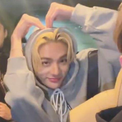 lixxiebc's tweet photo. holaaa
soy ale, soy nueva en el fandom y busco mutis stay para interactuar y amigar, den rt porfa y nos seguimos :D https://t.co/p0DUD3z3Xf