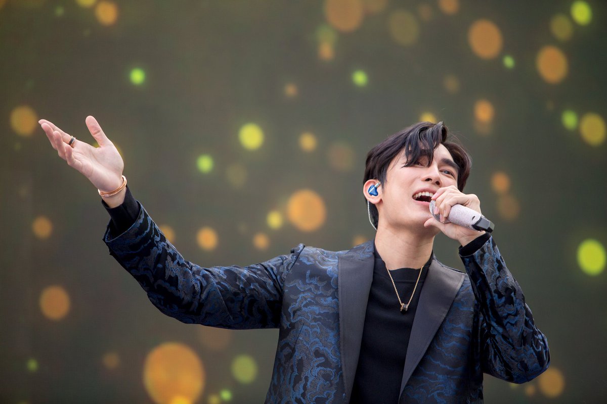 doMEWnation's tweet photo. "Music drives you. It wakes you up, it gets you pumping. And, at the end of the day, the correct tune will chill you down."

𝙂𝙤𝙤𝙙 𝙈𝙀𝙒𝙣𝙞𝙜𝙝𝙩!!!

@MSuppasit #Before430 #MewSuppasit #มิวศุภศิษฏ์ https://t.co/Qjw3scilxi