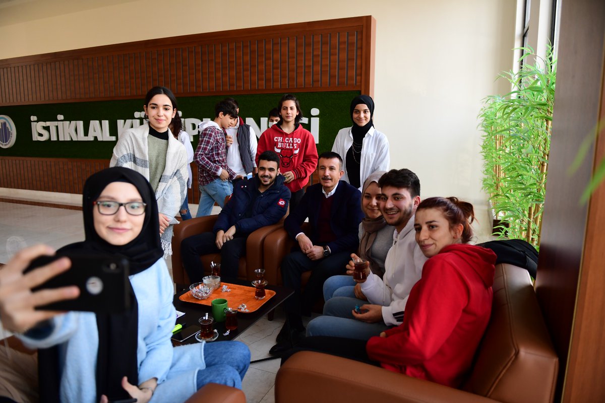 asimbalci's tweet photo. Altındağ Belediyemiz kütüphaneleri üye sayısı 24 bin olmuş😎

O zaman paylaşımı FAV'layan
24 takipçimize kitap hediyemiz olsun🤗 https://t.co/KTluB7b9Us