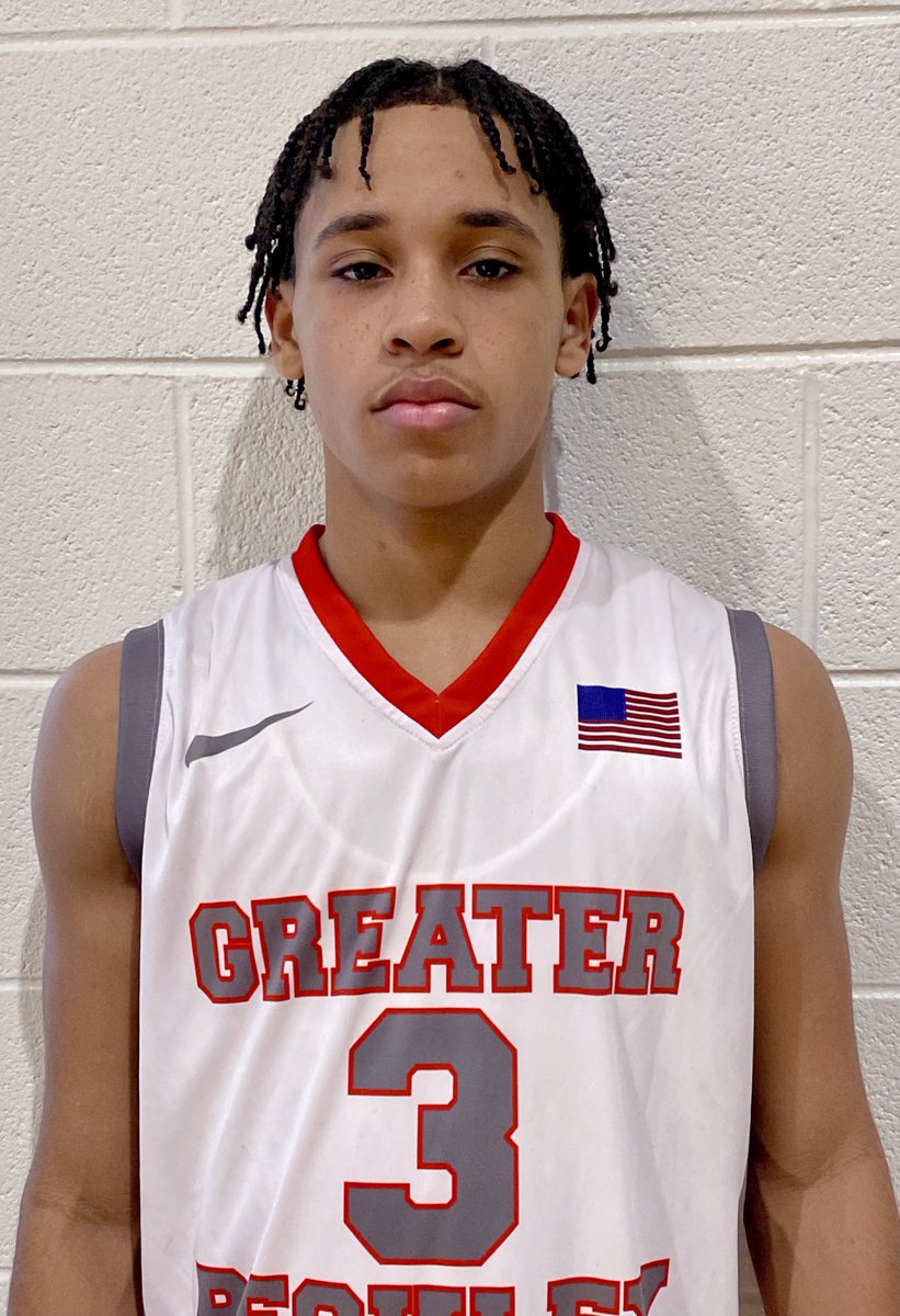 One of the top big game performances of season was by Kendrick Wilson who had 36 points, including seven 3s, (7 of 8 from 3), 4 rebounds, 4 assists, 3 steals in 88-81 win vs. defending AAAA champion Geoege Washington. At defending AAA state champ Shady Spring Thursday.
#wvprepbb