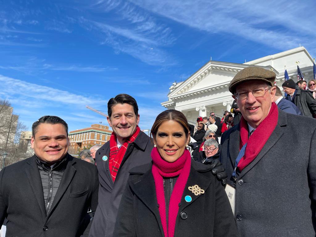 Junto a Paul Ryan/@SpeakerRyan, Presidente N54 de la Cámara de  Representantes de los EEUU, quien dijo estar a la expectativa del modelo # Bitcoin de nuestro país. Junto a el diputado @CalebNNavarro, en
