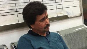 Ranaozclk18's tweet photo. Babam, Bm’in kararına rağmen tahliye edilmedi, kalp krizi geçirdi hastahaneye götürülmedi, corona atlattı, ilaçları verilmedi.  Babam ve babam gibi hasta insanları cezaevinde tutarak sistematik olarak ölüme terk ediyorsunuz. Yapmayın!

TutukluHastalara TahliyeŞart https://t.co/z6YJ4Mx64F