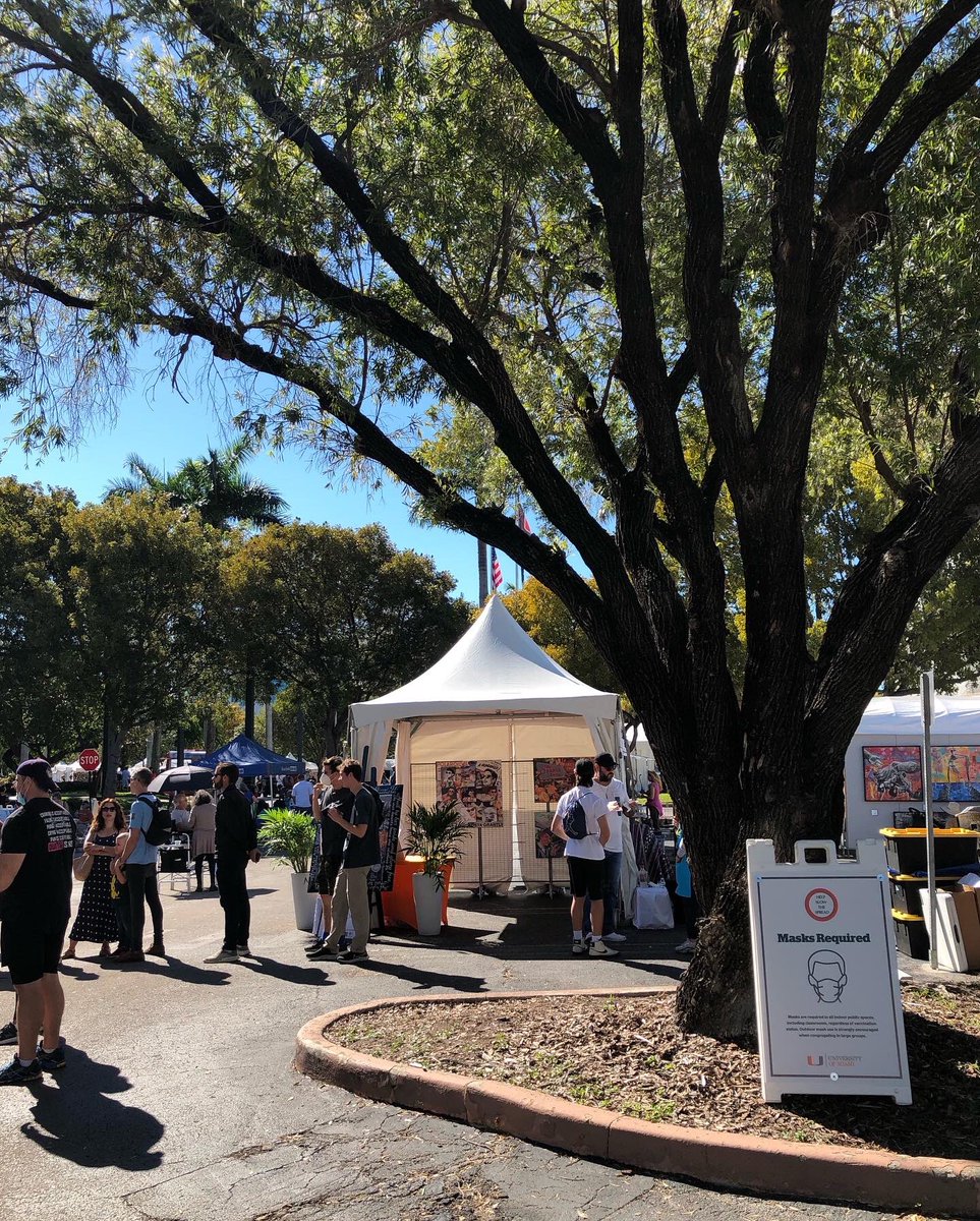 Tomversation's tweet image. Went to Beaux Arts Fest today. @BAMiami #art #miami #festival