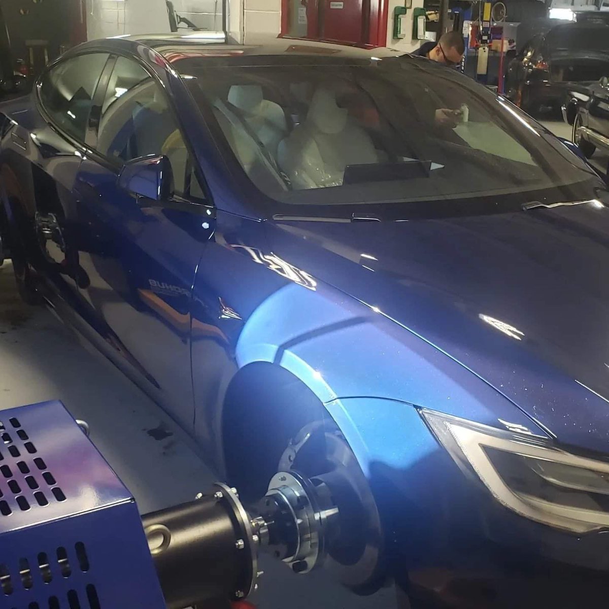 MadTorque's tweet photo. Tesla Plaid on the dyno !! 
47 more horsepower than advertised!
900+ FtLb at the wheels, thats some @MadTorque .
#tesla #teslaplaid @elonmusk @tesla https://t.co/QCXPgO6Fpp