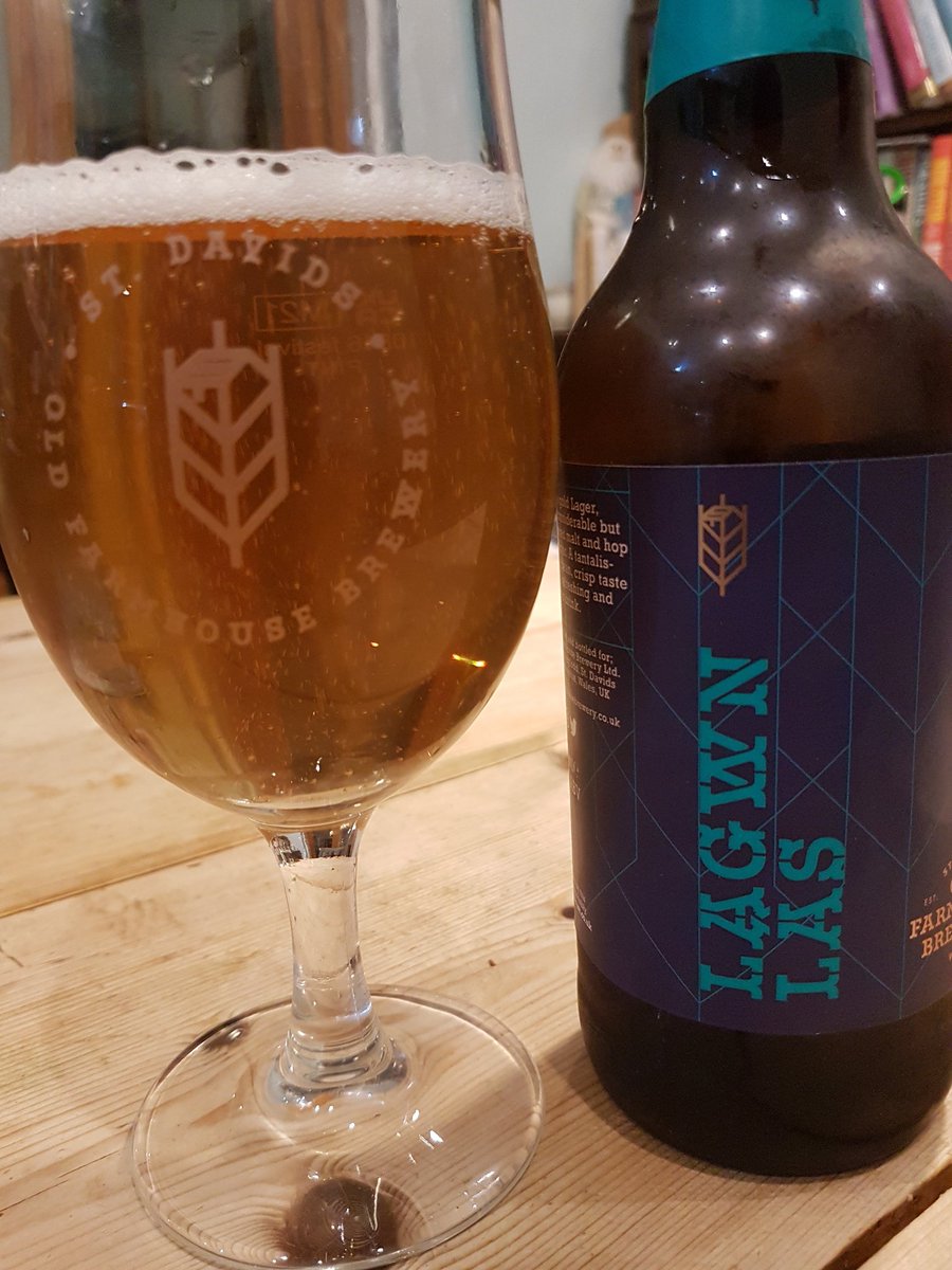 davids_tta's tweet photo. When one is finishing a 6 day working week, it would be rude not to enjoy our most local lager in their very elegant glass. Iechyd sea @StDavidsBrewery #locallager #lagerlas https://t.co/iVEKGvBcFL