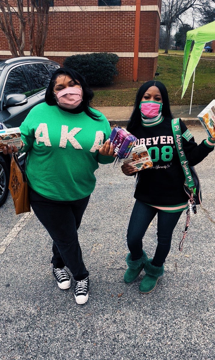 jsplendor's tweet photo. 1st FoundersDay and Service project. Dtr2 and Ls #MAFD #AKA #AlphaPi #Fall21#Legacy https://t.co/l8GgqDosPE