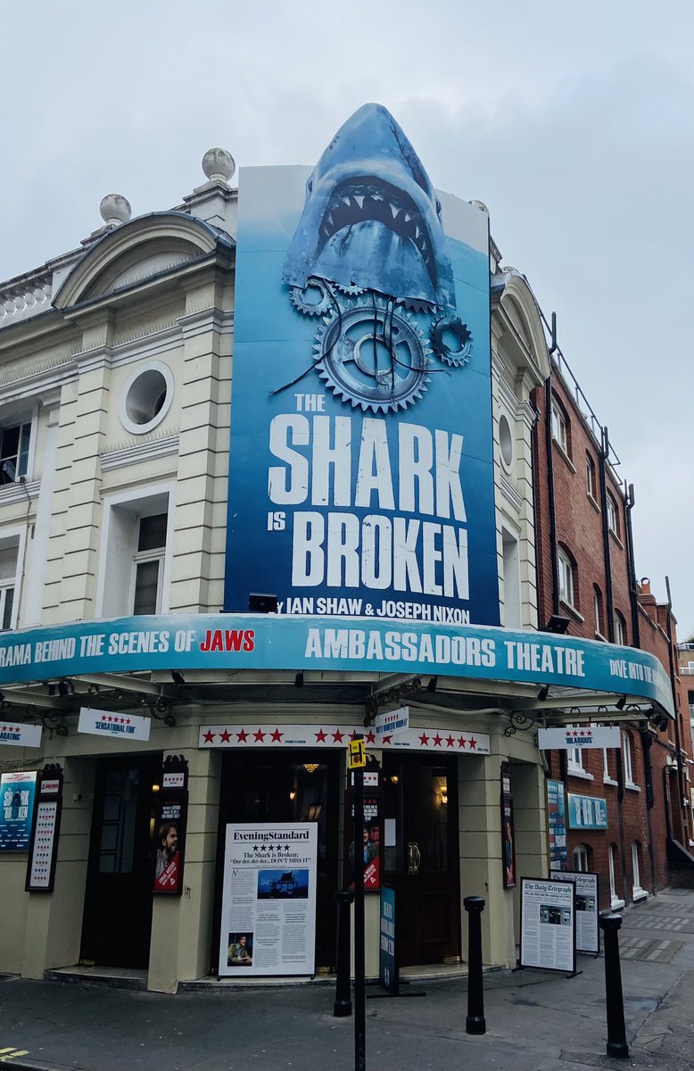 Amazing afternoon in London watching <a href="/shark_broken/">Аркадій Яценко️🍙</a>. Amazing acting, brilliant script, emotional and funny. <a href="/ianxshaw/">Ian Shaw</a> is unbelievable     🦈🎭