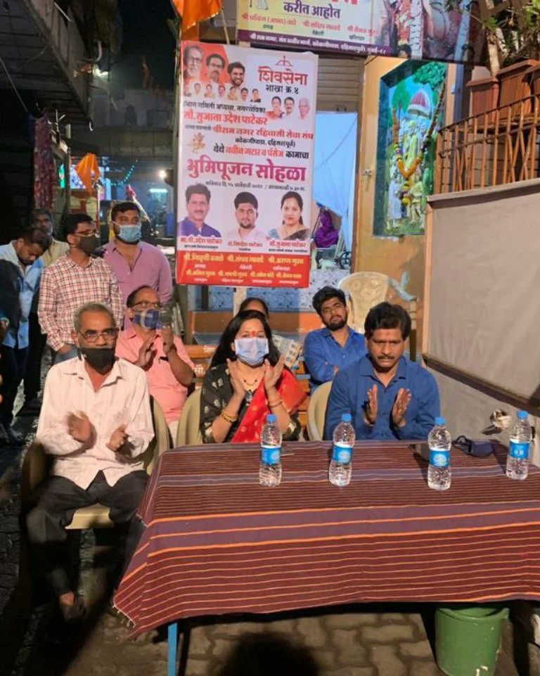 Miudeshpatekar's tweet photo. आपल्या प्रभाग क्रमांक ०४ मधील श्रीराम नगर येथे नगरसेविका सुजाता पाटेकर यांच्या नगरसेविका निधीतून नूतनीकरण करण्यात येणाऱ्या गटारे आणि पॅसेजचा भूमिपूजन सोहळा आज पडला. 
या प्रसंगी डॉ. सिद्धेश पाटेकर, शिवसेना पदाधिकारी, कार्यकर्ते आणि नागरिक उपस्थित होते. @AUThackeray https://t.co/cHByzXnGQp