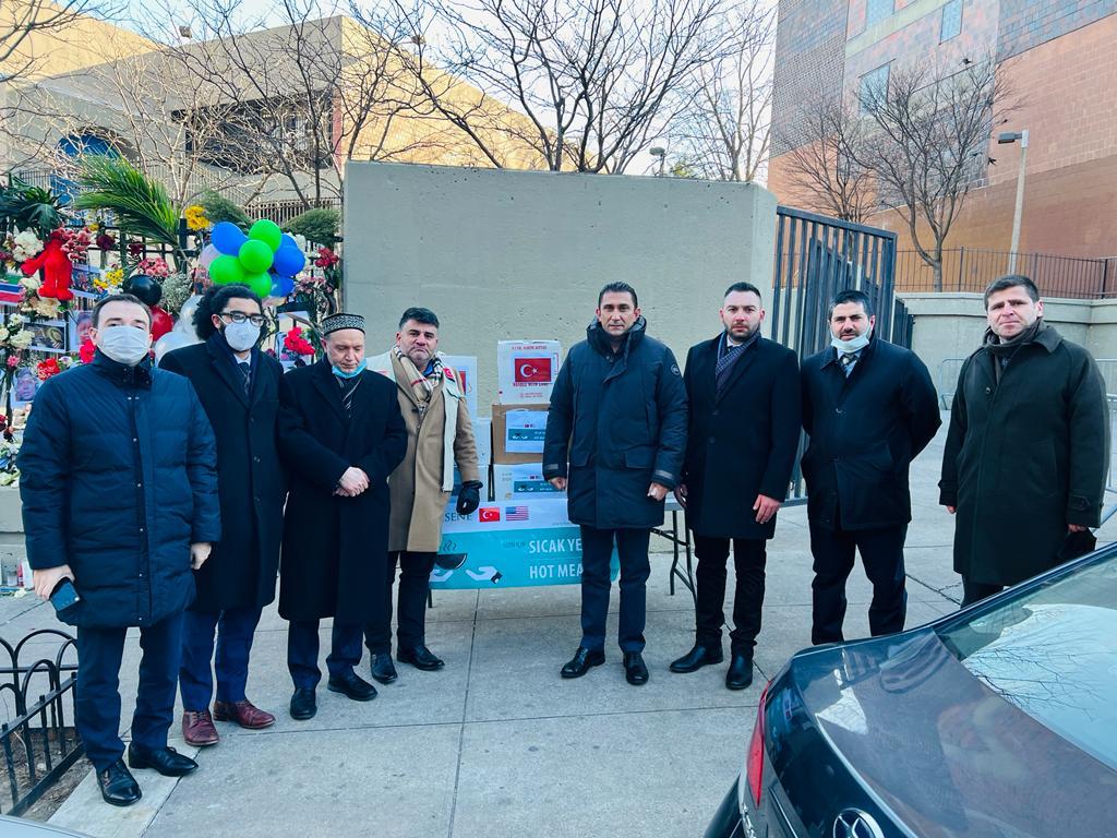 TC_NewYorkBK's tweet photo. Together with @FatmaSahin, Mayor of Gaziantep, we visited Bronx fire scene.
 
We share grief of families and express our condolonces. We will stand in solidarity with NYC. Thanks to Dr. Abdelhafid Djemil, President of @ShuraNewYork for his support. 

#NYCSTRONG
@nycgov https://t.co/EJn22pnYfH