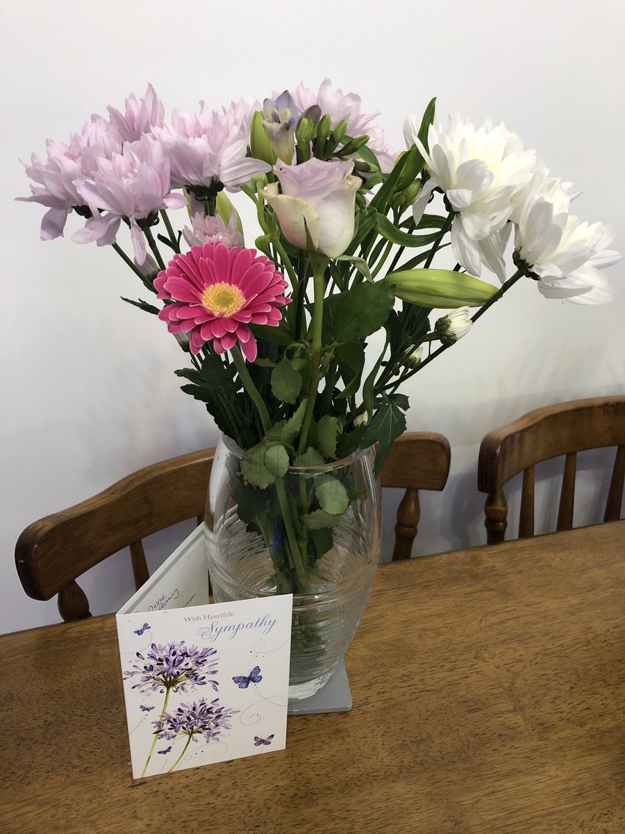 Just want to say thank you to ⁦@aprilsdaniel⁩ for making me smile with the lovely flowers and card. It is always difficult when we loose someone close to us, but it is making me want to hold friends and family so much closer and a vow to make more time for them!