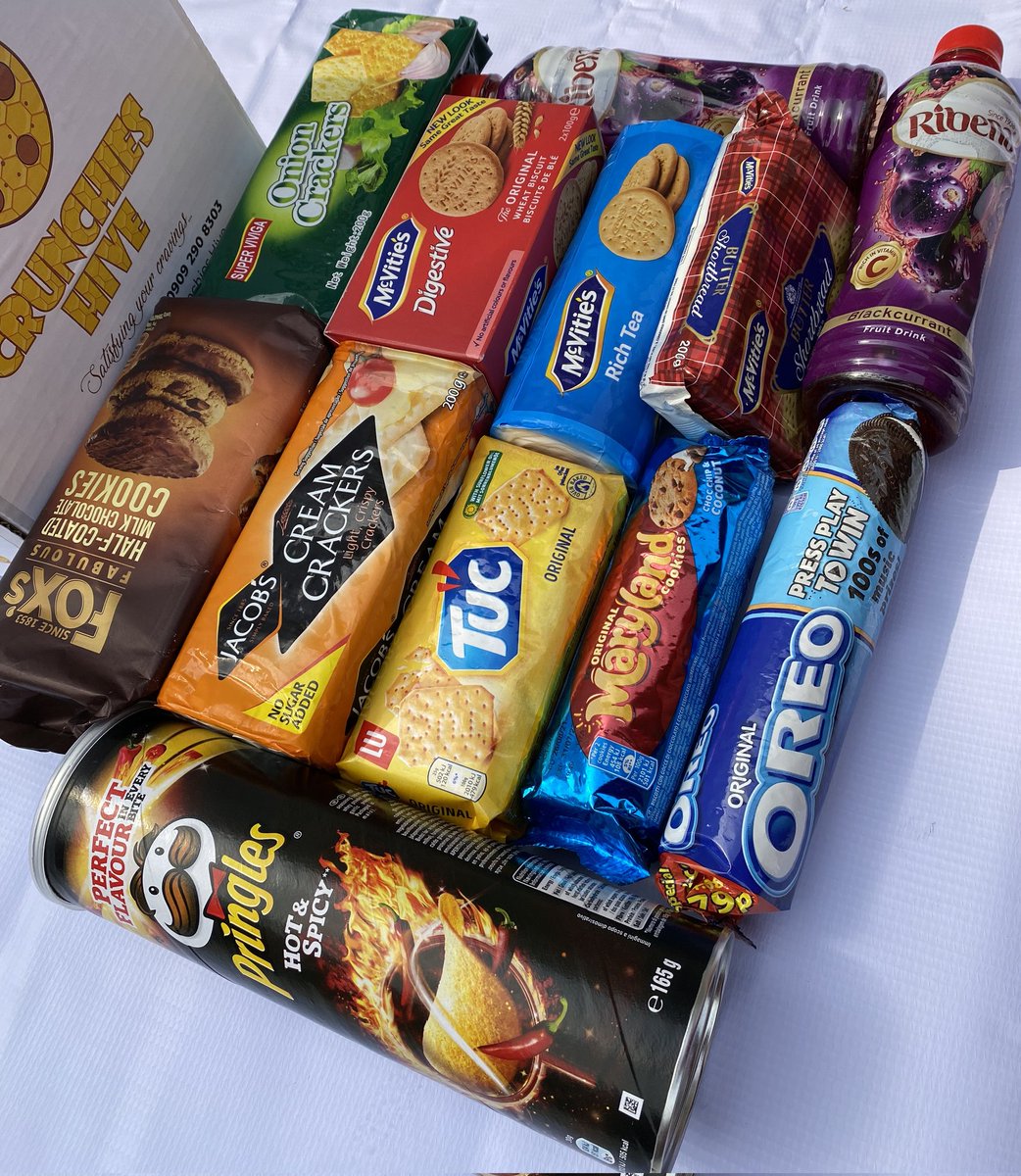 CrunchiesHive's tweet photo. We are EXCITED to announce our 'Delish Snack Box'🥳🥳🎉🎊🎊
This Box costs N13,000 only😲. 
N1,000 off for the first 5 orders😉.
Order more quality and delicious snacks🤤😋 for less.
Kindly RETWEET and like😉 https://t.co/xiaBsFRggg