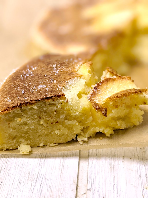 by_dolce's tweet photo. This delicious apple cake (torta di mele) is my favorite comfort dessert. I hope it becomes yours, too. It’s soft, fully loaded with apples, and simple to make.
https://t.co/4JlhTwVwtI
#solodolce #DESSERT #Apple https://t.co/drrM0UbOcH