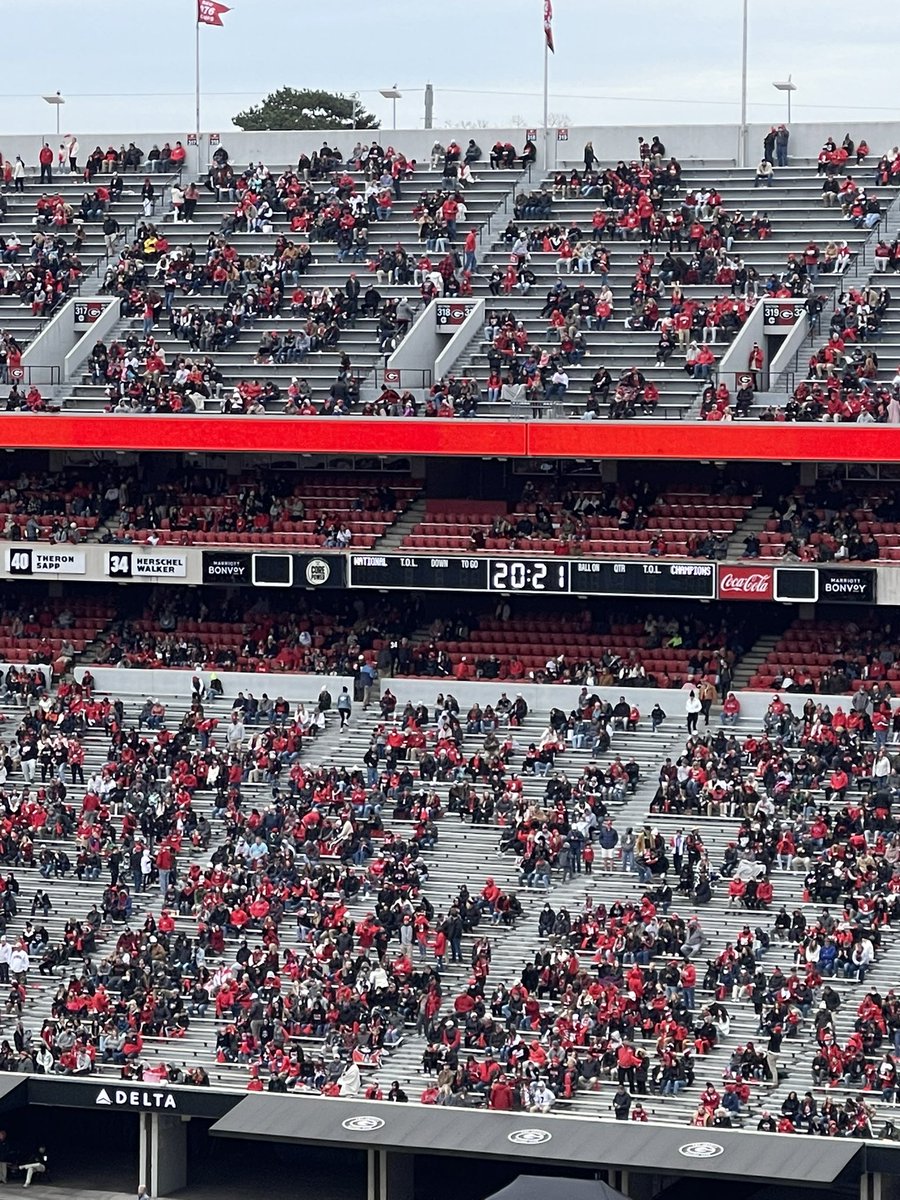 20:21 on the clock in Sanford. 
#GoDawgs 🏆