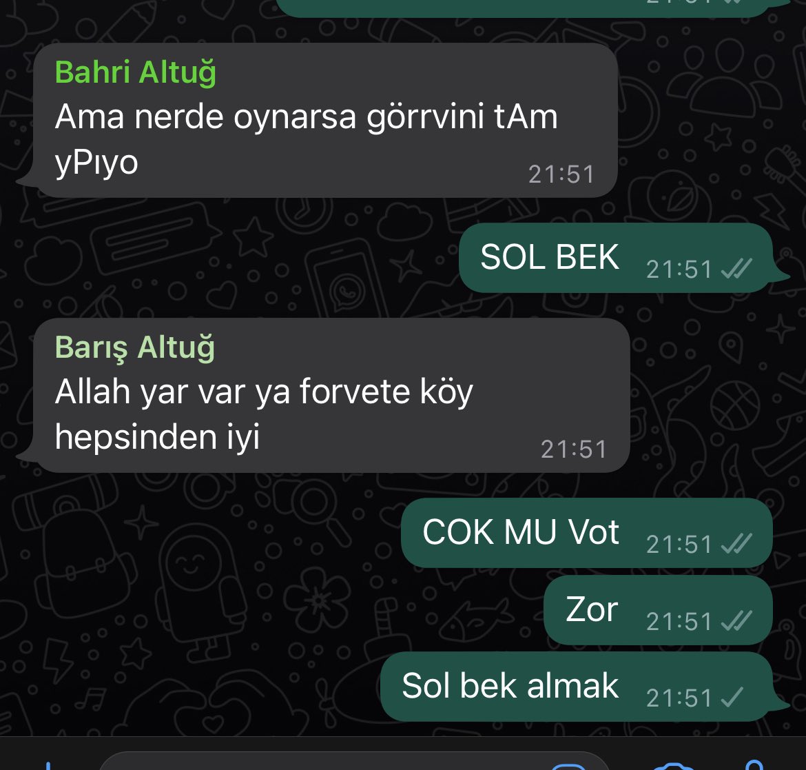 altug_batuhan's tweet image. Ailecek sarhoşken maç tartışmışızdır ve sonuç .. @Fenerbahce #yeterbe