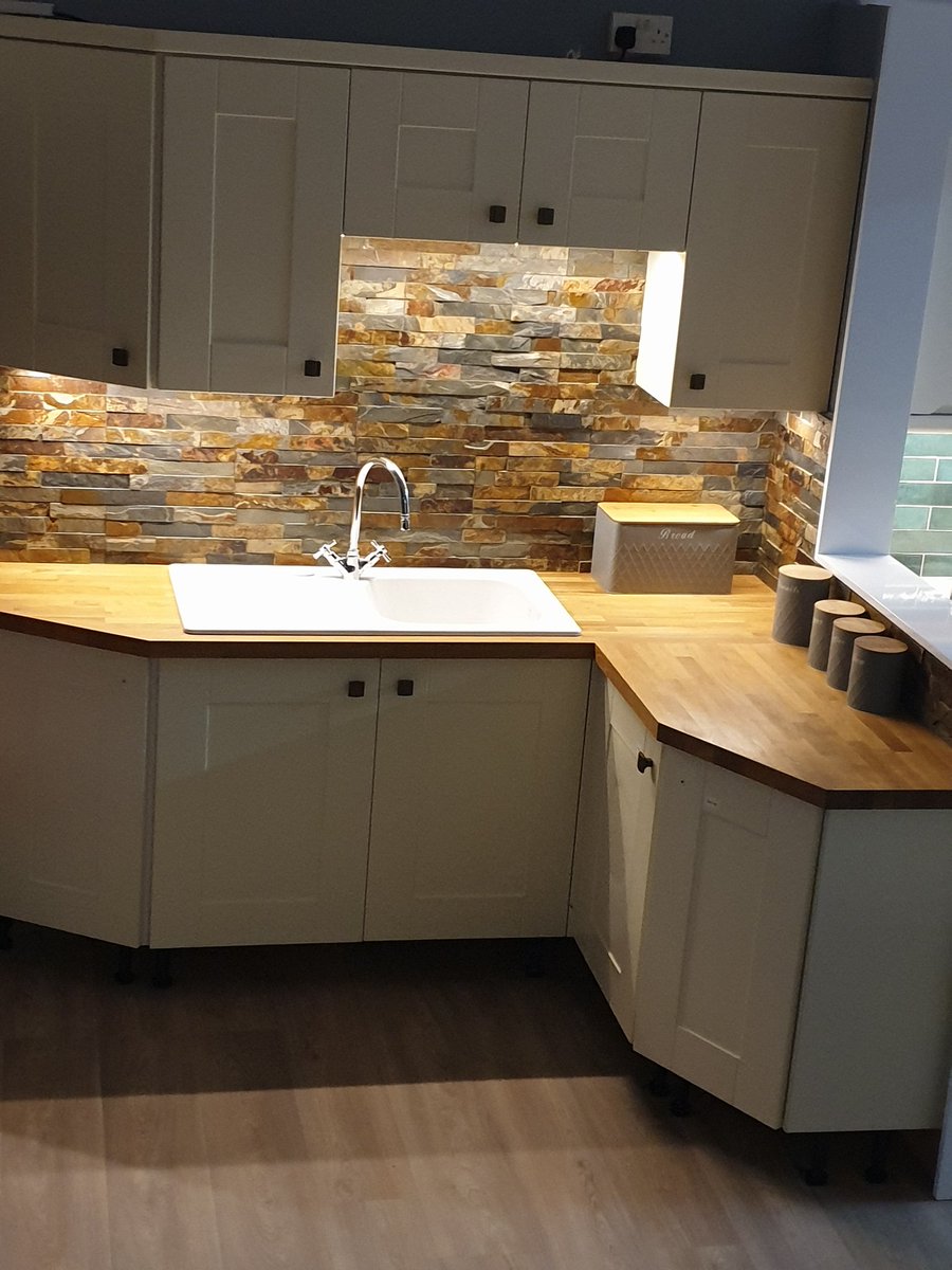 markwilson2811's tweet photo. Unfortunately over Christmas we had to stop our showroom works due to Covid. We will be finished shortly and to date it is already looking great. Hope to see you all soon. https://t.co/gzqmHzNa96