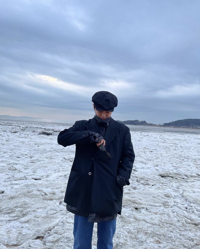 donghunbbl's tweet photo. 📷 IG post

“얼음바다”

“ice sea”

(1/2) https://t.co/TwqFKXM0eV