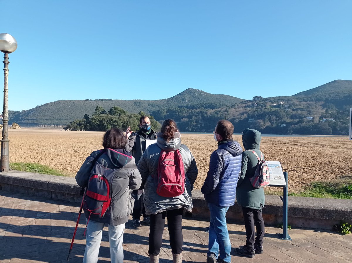 Ekobideak's tweet photo. 🤗Esta mañana hemos realizado la primera #georuta del 2022.
gracias a @Ekoetxea_eus #urdaibai hemos disfrutado con un grupo pequeño pero fantástico y hemos aprendido sobre el diapiro de Urdaibai😍
#geodiversidad #bizkaia #geologia #diapiro #urdaibai #ekobideak https://t.co/7s9cNHwHgX