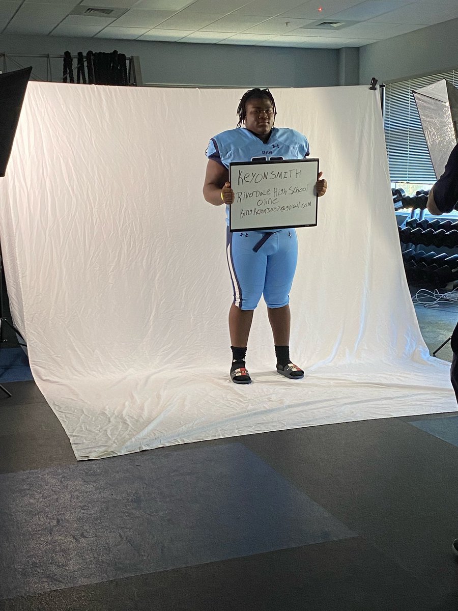 KeyonSm93193879's tweet photo. First official visit to keiser university blessings are happing!! @Coach_JLove @CoachDelgado61 https://t.co/av7rrdVEOi